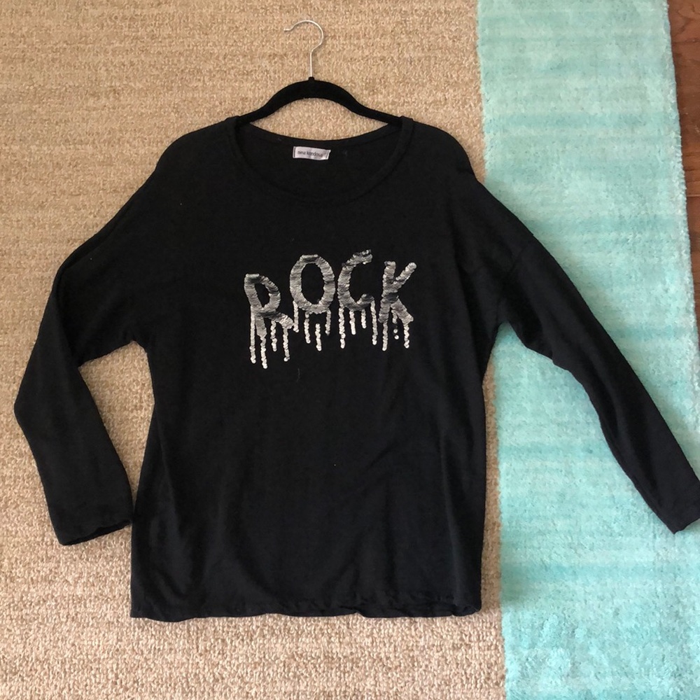 Nina Kendosa “Rock” top